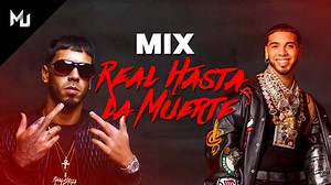 Emmanuel Gazmey Santiago, mejor conocido como Anuel AA, es uno de los pioneros del trap latino y una de las figuras más influyentes del reguetón en la última década, comenzó su carrera musical en Puerto Rico y alcanzó la fama en 2016 con temas como “Sola” y “Ayer". A pesar de enfrentar una condena en prisión, su carrera no se detuvo; desde la cárcel lanzó su álbum debut "Real Hasta la Muerte" (2018), que fue un éxito rotundo en plataformas como YouTube y Spotify, estableciendo un antes y un desp