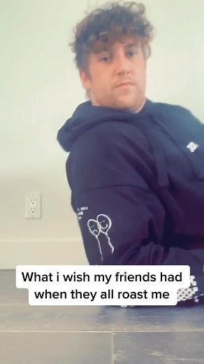 Understanding Friend Roasting Dynamics in Humor