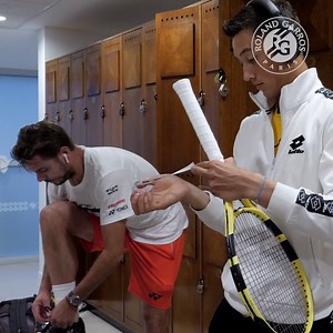 210K views · 2.7K reactions | Fly on the wall... An exclusive look behind the scenes at Roland-Garros with Wawrinka, Osaka and Siniakova. On vous emmène dans les vestiaires de Roland-Garros avec Wawrinka, Osaka and Siniakova. | ROLAND-GARROS | Facebook