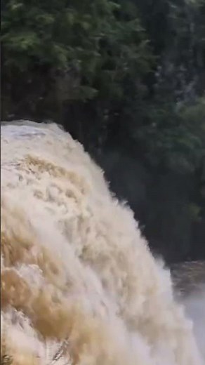 Cyclone Vaianu brings damaging winds, heavy rain to North Island | RNZ