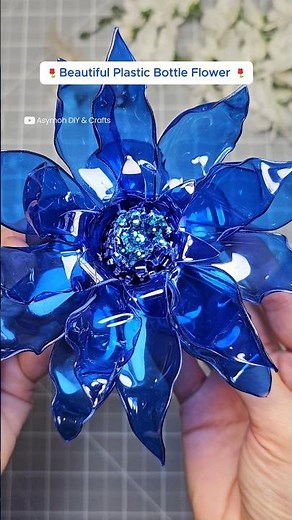 Plastic Bottle Flower That Looks Too Good to Be Trash #crafts #viral #diy
