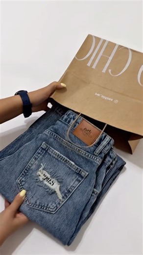 So Chic Baku | Premium Geyim & Stil on Instagram: "• 丂口 匚卄工匚 -a gəl,tərzin cool olsun 🤩 💎 Ölçü : XS S M L XL ⬆️ 💎 Rəng : 1 rəng 💎 Material : 100% Pambıq _____ Əlaqə üçün: 📨 Instagram DM 📲 +994 55 633 30 80 🚘 Çatdırılma mövcuddur 📌 Nərimanov r-nu Təbriz küçəsi 85."