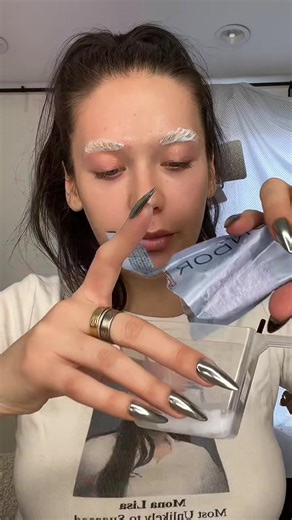 Bleach My Brows: Step-by-Step Tutorial for Perfect Look