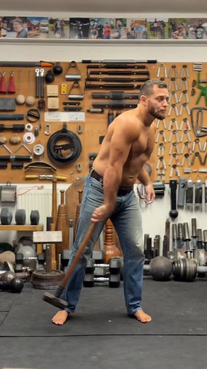 Hammer flow Mace swinging isn’t just about strength and mobility, but a beautiful movement practice akin to a type of meditation. | Raspberry Ape