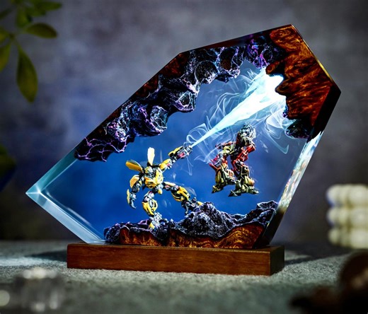 Handmade Robot Bee X Omegatyrant Lamp, Handmade Resin Art, Gift for Kids, Robot Figure, Table Lamp, Xmas Gift - Etsy