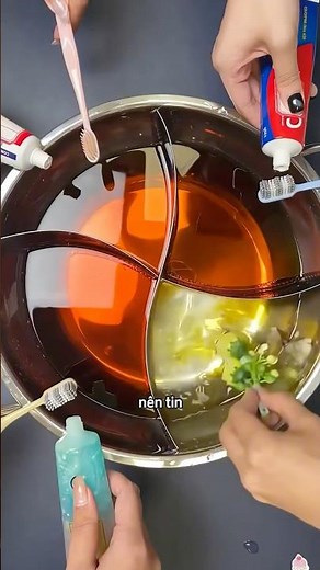 The girl compares different types of toothpaste 😢 #shortsviral #trendingshorts