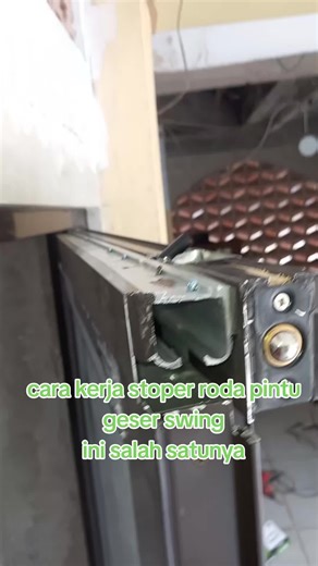 cara kerja stoper roda pintu geser swing #reels #pintusliding #tipsandtricks #tutorial #inspiration #aluminium #fypシ゚ #fyppppppppppppppppppppppp
