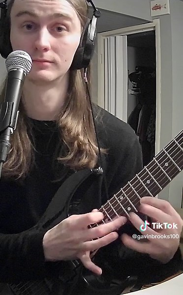 ULTRA FAST tapping explained! #guitarlesson#guitartips#guitarlessons#guitar#guitartutorial#guitartok#guitartoks#metalguitar #shredguitar #guitarsolo