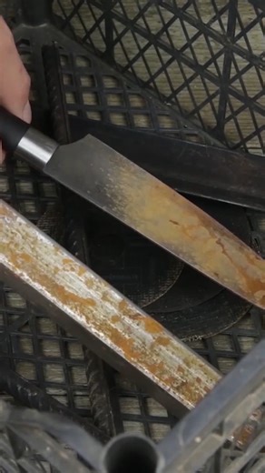 32K views · 155 reactions | Onions are all you need for clean knives! | Handy Dandy | Facebook