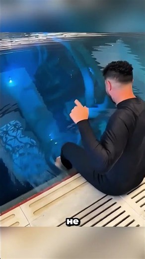 😱 This pool in Dubai is 36 meters deep! #Dubai #Pool #Depth #Diving #Shock #Interesting
