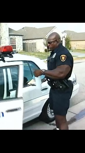 Ronnie Coleman: The World's Most Muscular Cop! #bodybuilding #cop