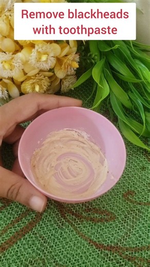 1.8K views | Remove blackheads with toothpaste #reelsfbシ #blackheadsremoval #blackheads #short #blackheadremover | Beauty Tips and Tricks By Luna | Facebook