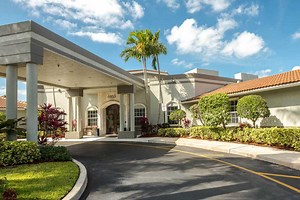 Memory Care Assisted Living in Tamarac | HarborChase