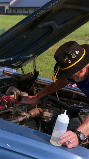 They're trying to fix up a vintage sport fury with hopes of selling it for some BIG cash. Catch a new #FilthyFortunes tonight at 10P on Discovery. #antique #cartok