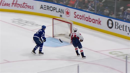 WSH@TOR: Hutson scores empty-net goal