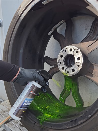 Wheely Clean: Professional Wheel Cleaner for Cars & Trucks
