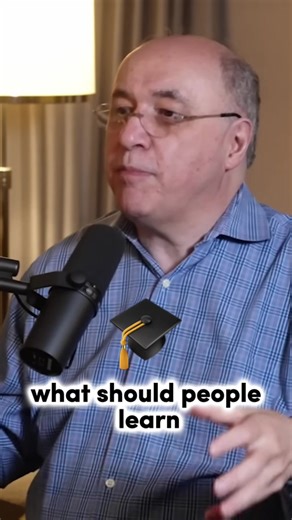 The secret to great prompt engineering and what to learn in school 👨‍💻 Meet Stephen Wolfram, a visionary computer scientist, mathematician, and physicist 🚀 He talks to Lex Fridman about his groundbreaking work on Wolfram|Alpha, Wolfram Language, the Wolfram Physics and Metamathematics projects, and A New Kind of Science 🧠 He also explains what ChatGPT is doing and why it works so well 🤖 You don’t want to miss this amazing conversation 🔥 https://youtu.be/PdE-waSx-d8 #stephenwolfram #compute