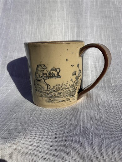 14 Oz Animal Mug | Otter Serving Tea | Handmade Pottery - Etsy
