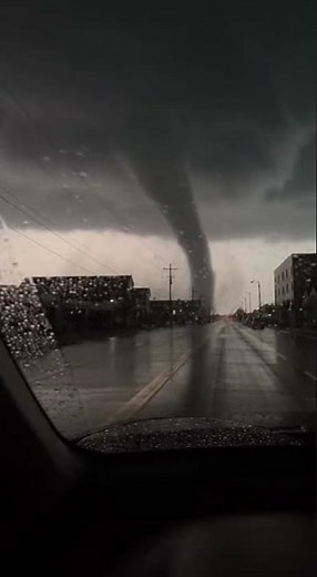 We Filmed a Tornado From Inside a Car #tornado #storm #viral