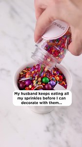 1.4K views · 670 reactions | This is your sign to bake something tasty this season with sprinkles.  ✅ Made in the USA ✅ Better tasting than average grocery store sprinkles ✅ Over 1 million bottles sold ✅ 100+ mixes to choose from ✅ Handmade specialty inclusions Click "shop now" to take your creations to the next level. 朗 | Sprinkle Pop | Facebook