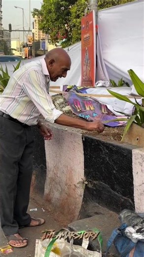 old man love this bird's 🕊️#viralvideo #oldman #lovebirds #shots #amaremotion