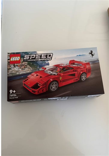 Building the Iconic Ferrari F40 with LEGO