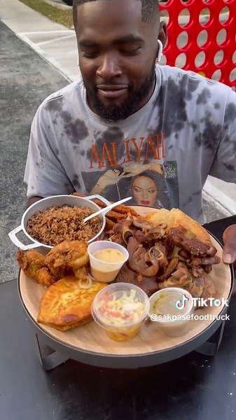 BEAT HAITIAN FOOD IN SOUTH FLORIDA! TODAY FROM 1:00 PM-10:00 PM ❤️#blackfoodspots ###streetfood #haiti #haitianfoodtruck #lakayselakay #miami #fritay #Haitianfood