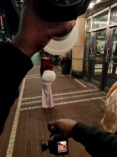 Outside with it before it gets too cold! This lifestyle gear I’m using the @Godox official AD300 Pro / Flashpoint Xplor 300 with the ML-CD15 Godox attachment. The camera I’m using is the @Sony Alpha A7siii with the @Tamron Lenses 28-75 f2.8 #photoshoot #lifestylephotography #sonyalpha #godox #photographer