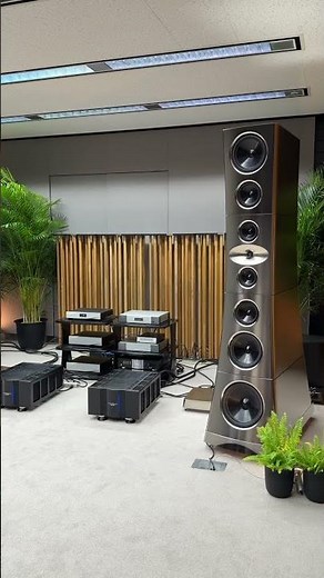 YG Acoustics Titan speakers at Tokyo Audio Show 2025