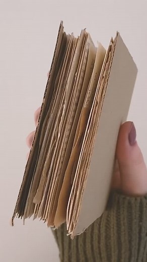 Meg Frances on Instagram: "A couple of weeks ago I made this super easy junk journal! This is will be my festive themed journal and as you can see it’s gonna be chunky 🤩🎄✨ No cardboard box is safe from me 😂 #junkjournal #journaling #artjournal #journaltutorial"