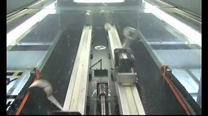 Robot Juggles 5 Balls