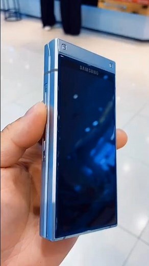 Samsung Flip Hands-On Review — Redefining Foldables #samsung