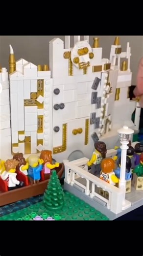 It’s a Small World functioning boat ride in Lego!