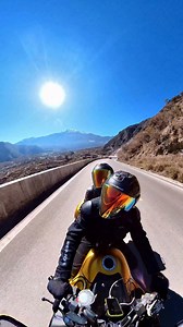 Lama dah kami tgu saat ini ... ride berbackground gunung salji 🇨🇳Terima kasih YaAllah 🤲🏻😍 | Sue Ziana