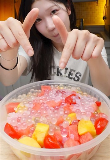 갑자기 화채가 땡겨서 그만🤤 #톡톡시아 #화채 #먹방 #과일화채 | Hwachae