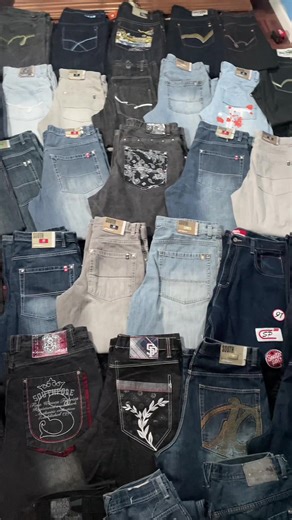 Exploring 2000s Baggy Fashion Styles