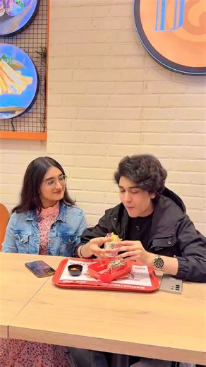 Saamiya on Instagram: "Abh kharidna padegaa😵‍💫"