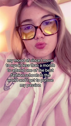 glittery.princess666 (@glittery.princess666)’s videos with original sound - Halle✩