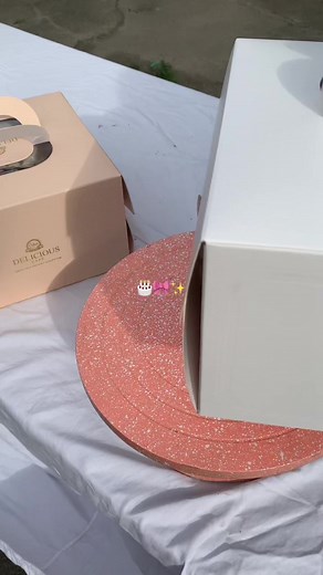 Send us a private message at least 3 days before the desired pick-up or delivery date to order! 🫶🏻 | BreadBreak