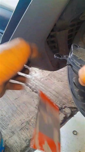 How to open and install the pad set on a Yamaha scooter, showing a clean, precise, and safe installation process. Simple steps, smooth braking, perfect control. 🛵⚙️ #YamahaScooter #BrakePad #PadSet #MotorcycleRepair #ScooterMaintenance #MotoDIY #MechanicLife #GarageWork #BikeService #CleanInstall #AutoRepair #ViralMechanic | Aeon