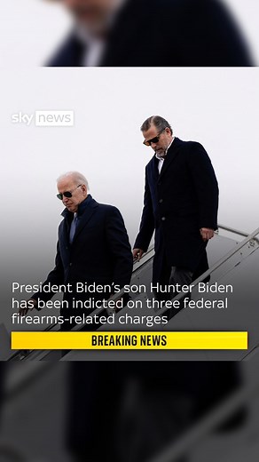 Hunter Biden, the son of US President Joe Biden, has been indicted on three federal firearms-related charges, according to a court filing. It came after efforts to reach a plea deal failed, leading to the first-ever prosecution of a sitting president’s child. Click the link in bio to read the full article 🔗 #JoeBiden #HunterBiden #Biden #Hunter #USA #USApolitics #politics #Hunter #PresidentBiden | Sky News