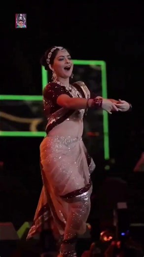 Sonali Kulkarni 🔥 Superhit Lavani Dance | Marathi Lavani Performance 💃