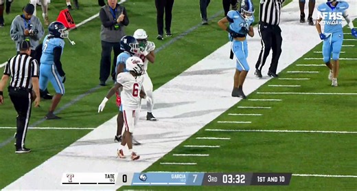 #9 Ethan Pittman with the 32 yard run! | Tate High Football