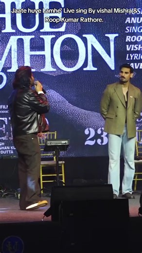 Jaate huye Lamhe: Live Performance by Vishal Mishra