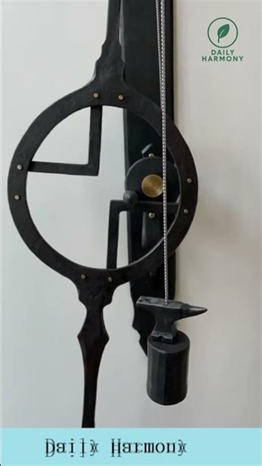 Gravity powered pendulum in action