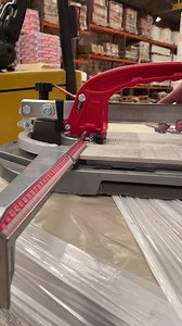 Difficult cut on a very hard and textured #porcelain tile 🎥 The spring-loaded handle helps perform a constant incision on the whole tile #montolittilingtools #tilingtools #tiletools #porcelaintile #contractor #qualitytools #construction #residentialconstruction #remodelling #renovation #interiordesign #kingtile #toolreview #montolitmasterpiuma #masterpiumaP5 #tilecutter #snapcutter #glassmosaic #tilegeeks #mastertilesetter #tilework #grinder #blade #diamondblade #holesaw #drilling | Montolit Ti