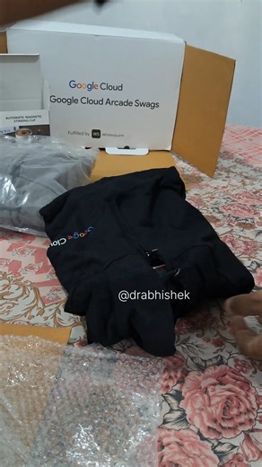 Google Cloud Arcade Hoodie #shorts #ytshorts #qwiklabsarcade2025 #googleswags #freeswags #google