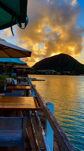 2.3M views · 83K reactions | Perfect morning sunrise views in Oahu, Hawaii ️ #travel #oahu #hawaii #vacation | RobertJohn | Facebook