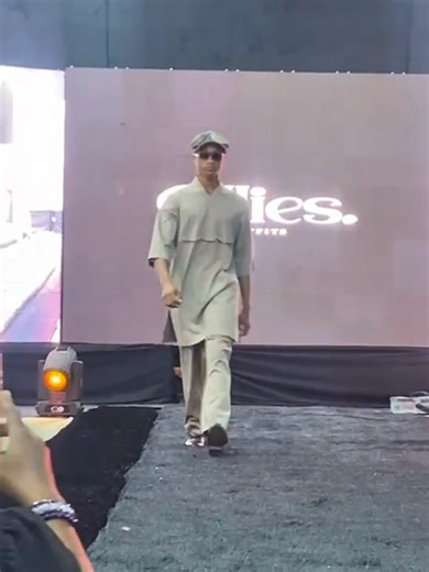 Capilot | Fashion Model ✨ Fashion • Editorial • Runway Available for brand & editorial shoots #fashionmodel #modeltok #runwaymodel #editorialmodel #modelinglife @@Wisdom Kaye @Yomidun @Toke Makinwa @Amazon Fashion