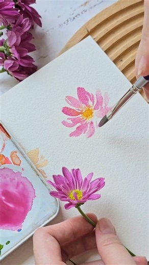 34K views · 554 reactions | Have you tried painting with a filbert brush?  It’s one of my favorites for creating soft, petal-like strokes!  | Joly Poa Watercolorist | Facebook